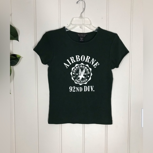 Abercrombie & Fitch Green Airborne 92nd Division Graphic Blouse 
Medium 8 - 10 - Picture 13 of 14